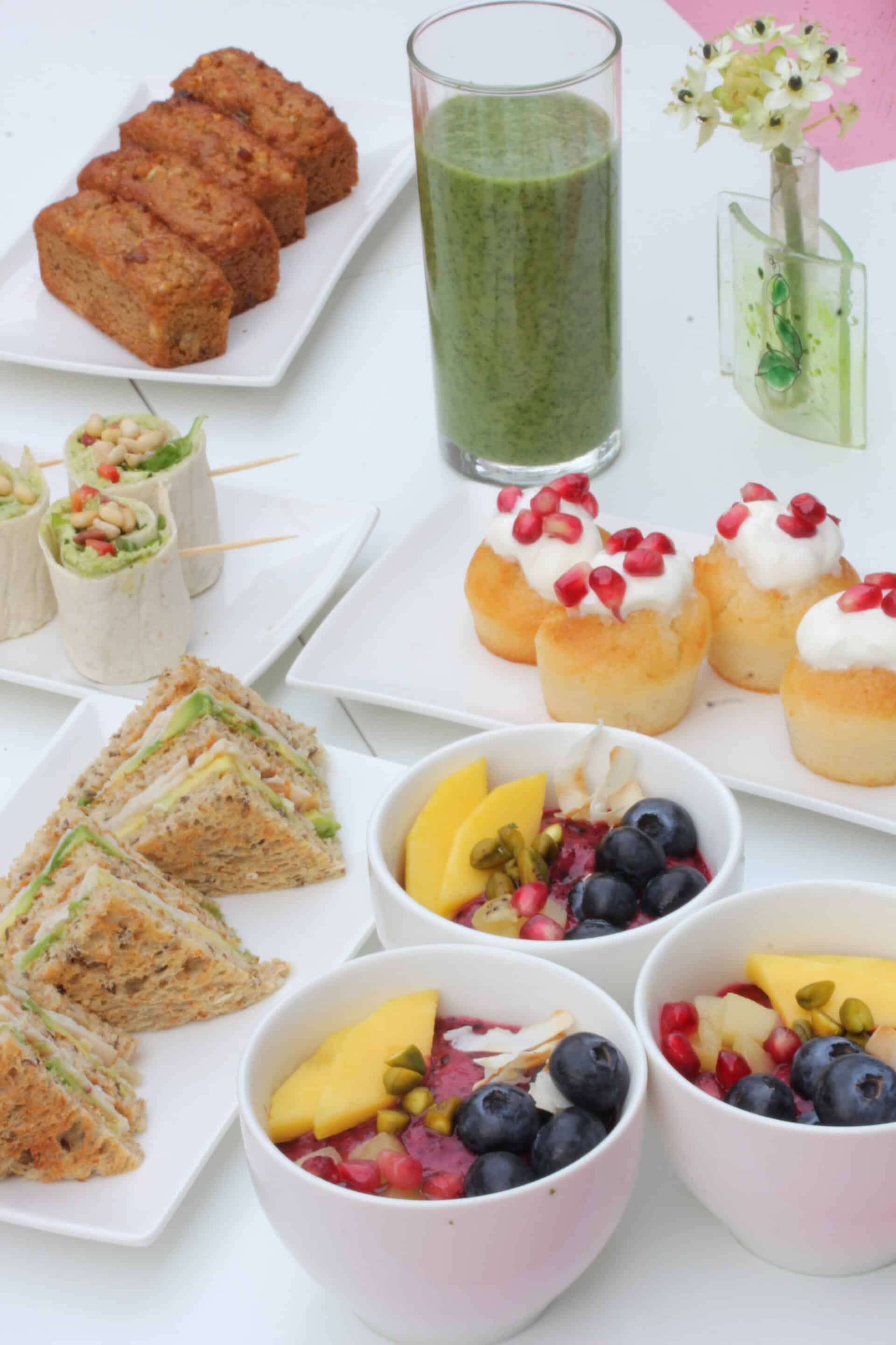 Gezond ontbijt - acai bowl - club sandwich - smoothie