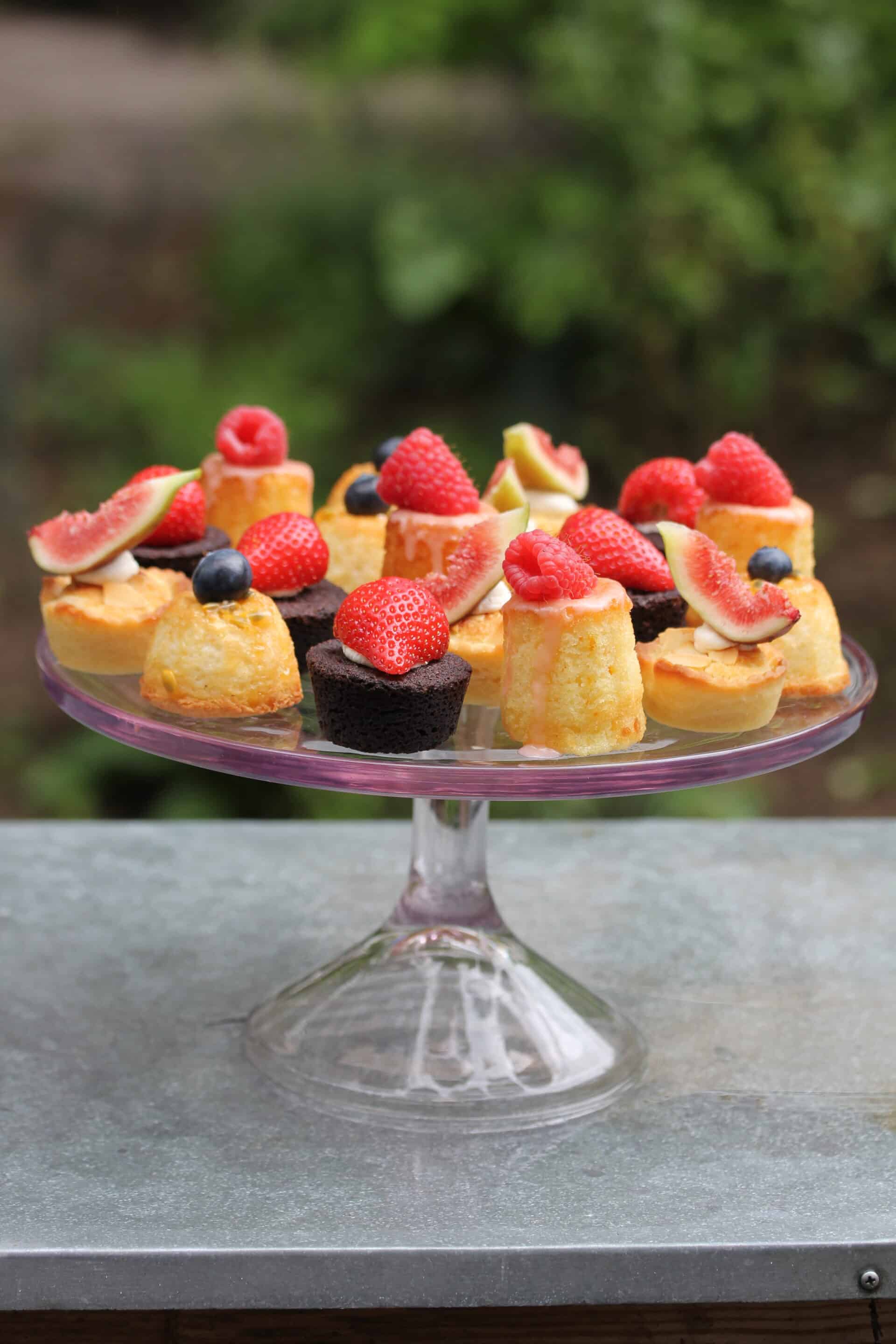 Zoete hapjes - etagere - zomerse zoete hapjes (2)